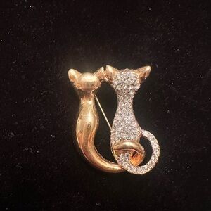 Elegant Gold and Silver Cat Brooch